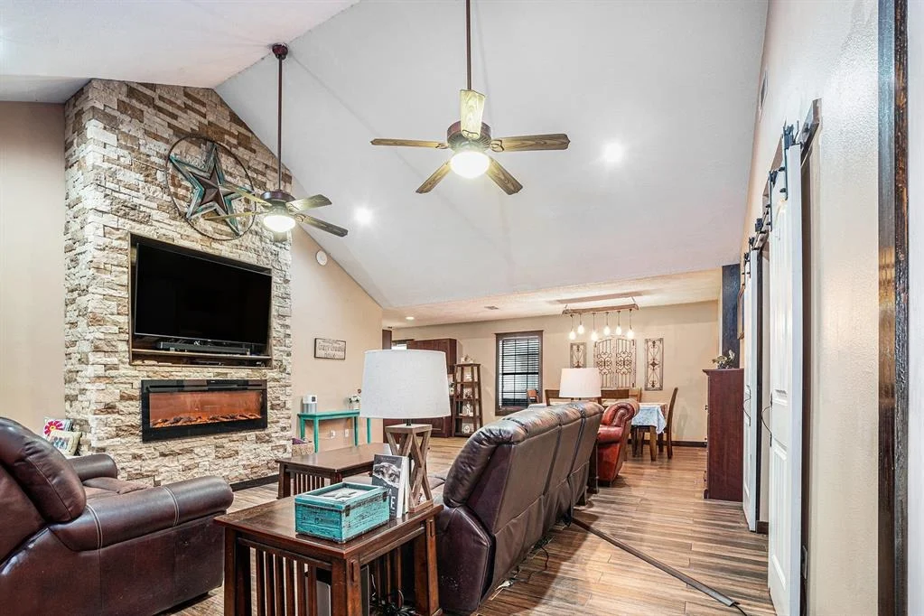Photo of 4206 Lawrence Road