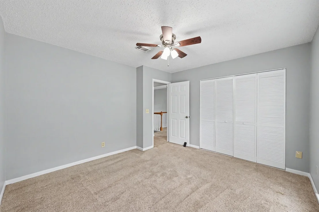 Photo of 80 Eagle Rock Circle