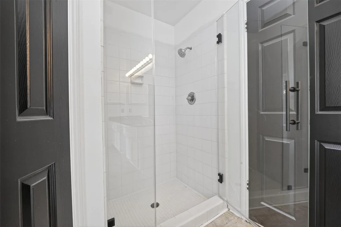 Photo of 5931 Thom Road