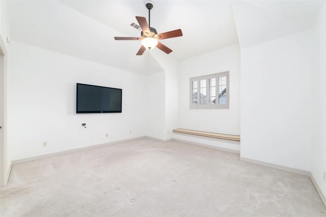 Photo of 2822 Stuart Manor