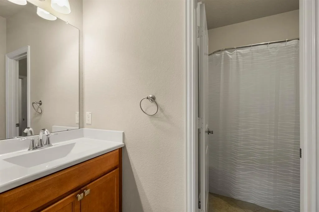 Photo of 1079 Lake View Drive