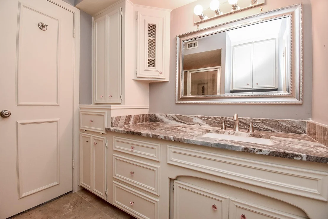 Photo of 426 Longview Drive