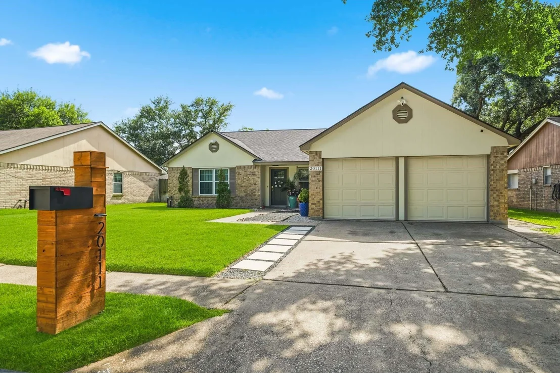 Photo of 20111 Rustlewood Drive
