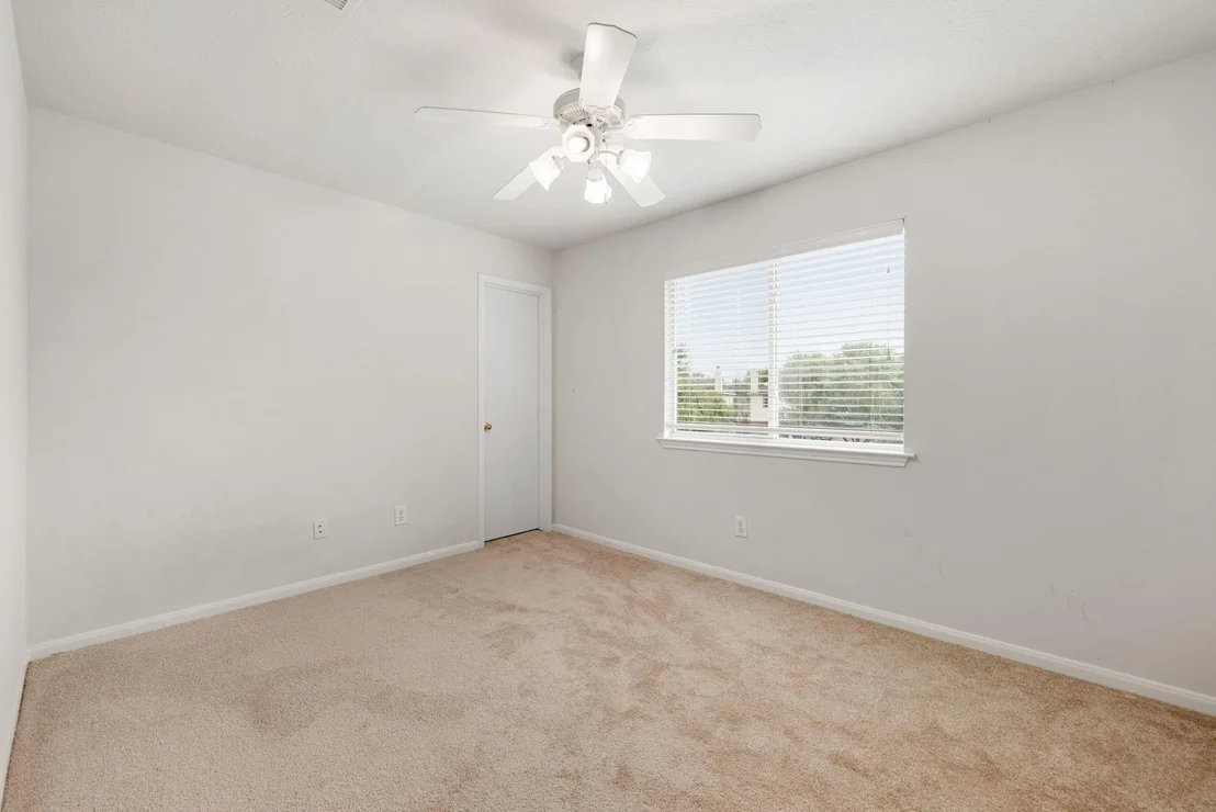Photo of 25914 Chapman Falls Drive