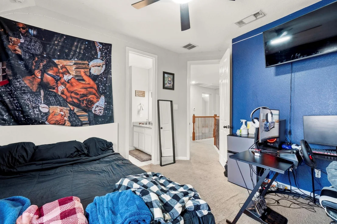 Photo of 30985 Laurel Creek Lane