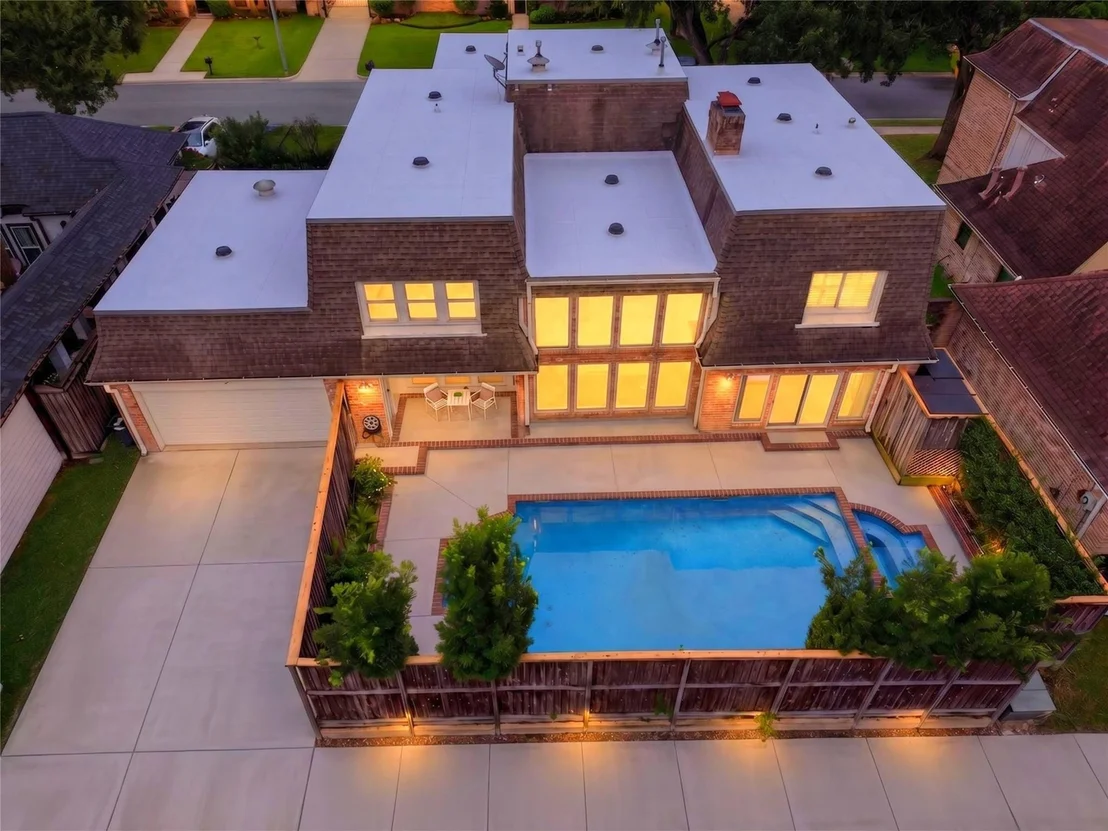 Photo of 926 Ivy Wall Drive