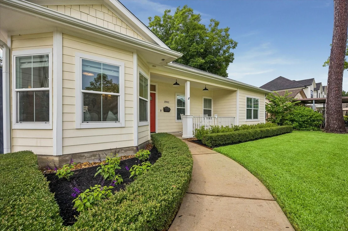 Photo of 1842 Hewitt Drive