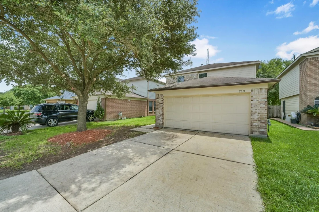 Photo of 2811 Packard Elm Street