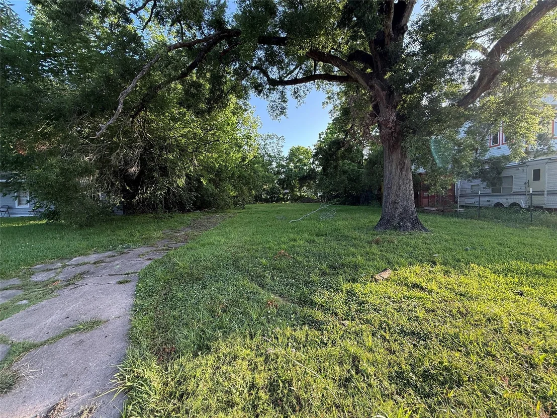 Photo of 5307 Willow Glen Drive