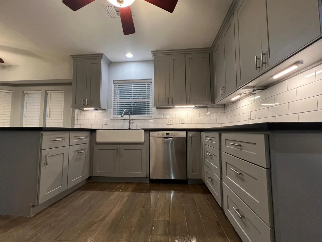 Photo of 807 Shell Avenue
