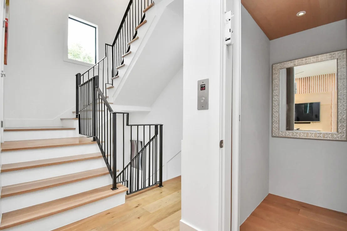 Photo of 2303 Yupon Street