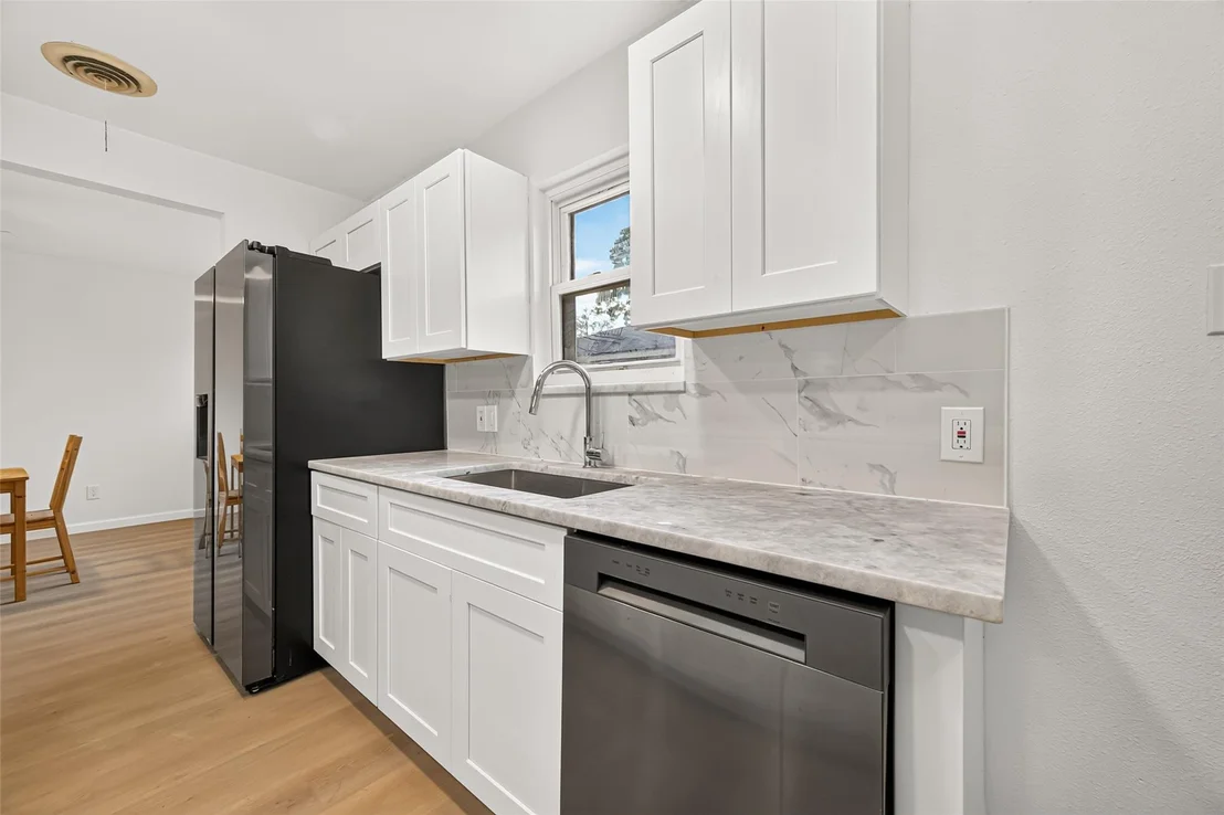 Photo of 215 Crest Hill Drive