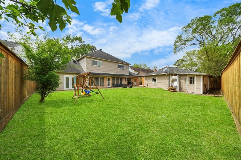 Photo of 415 Lakeside Estates Drive