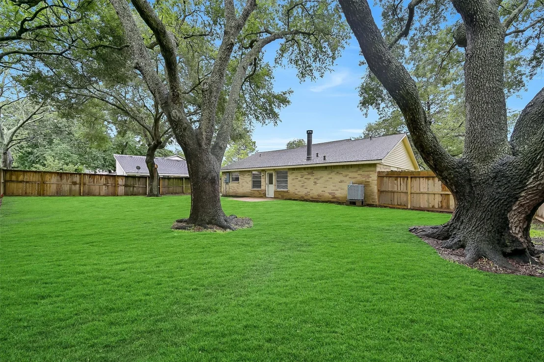 Photo of 502 Dawn Drive