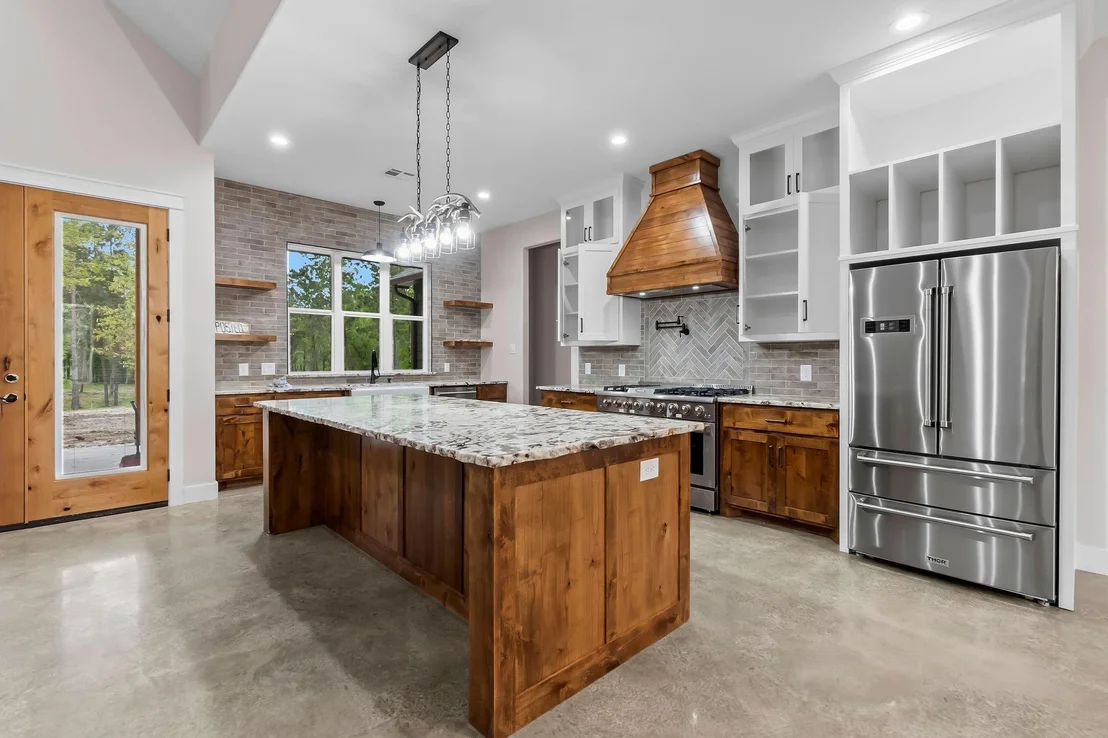 Photo of 393 Hanson Road