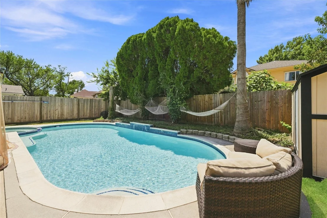 Photo of 10827 Oak Acres Drive