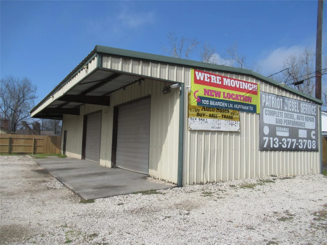 Photo of 1124 Desirable Lane