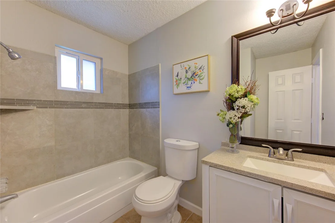 Photo of 6910 Navidad Road