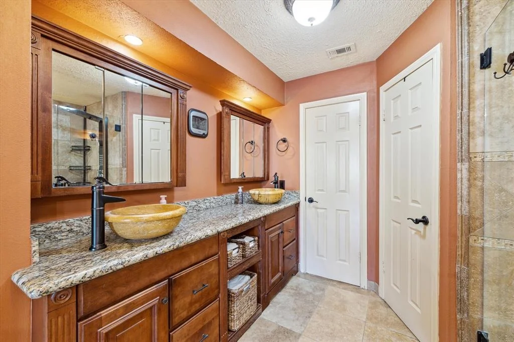 Photo of 703 Rennie Drive