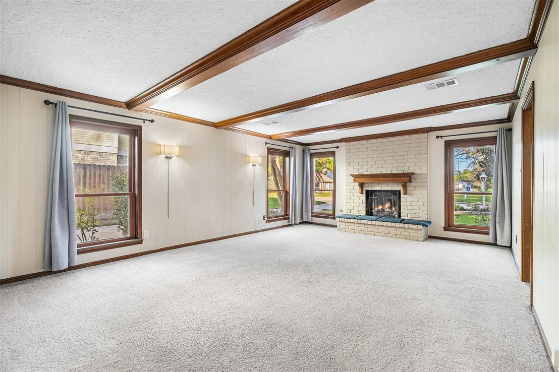 Photo of 723 Shadowbrook Drive