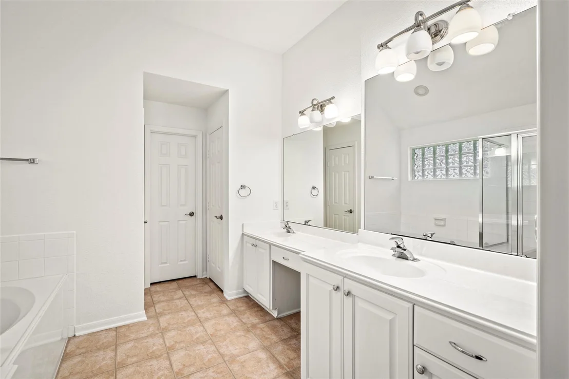 Photo of 142 S Veranda Ridge Drive