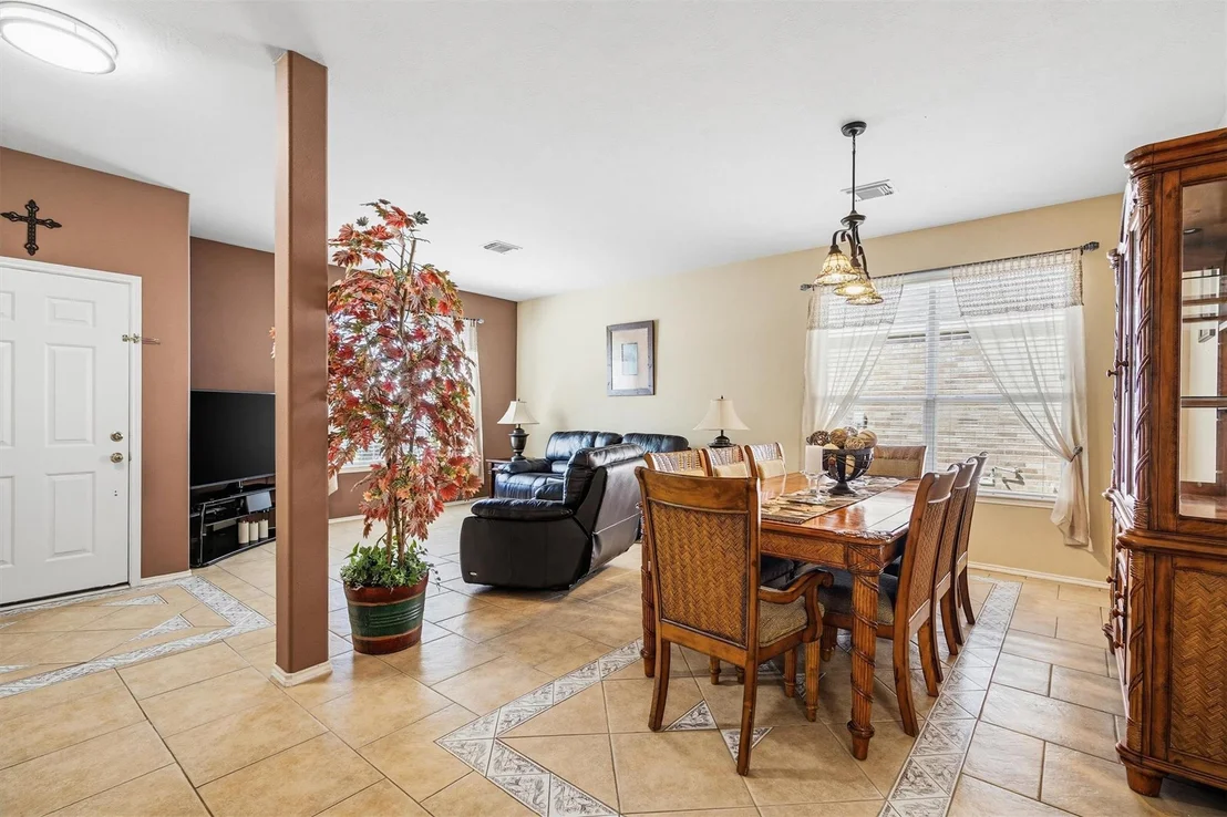 Photo of 981 Doire Drive