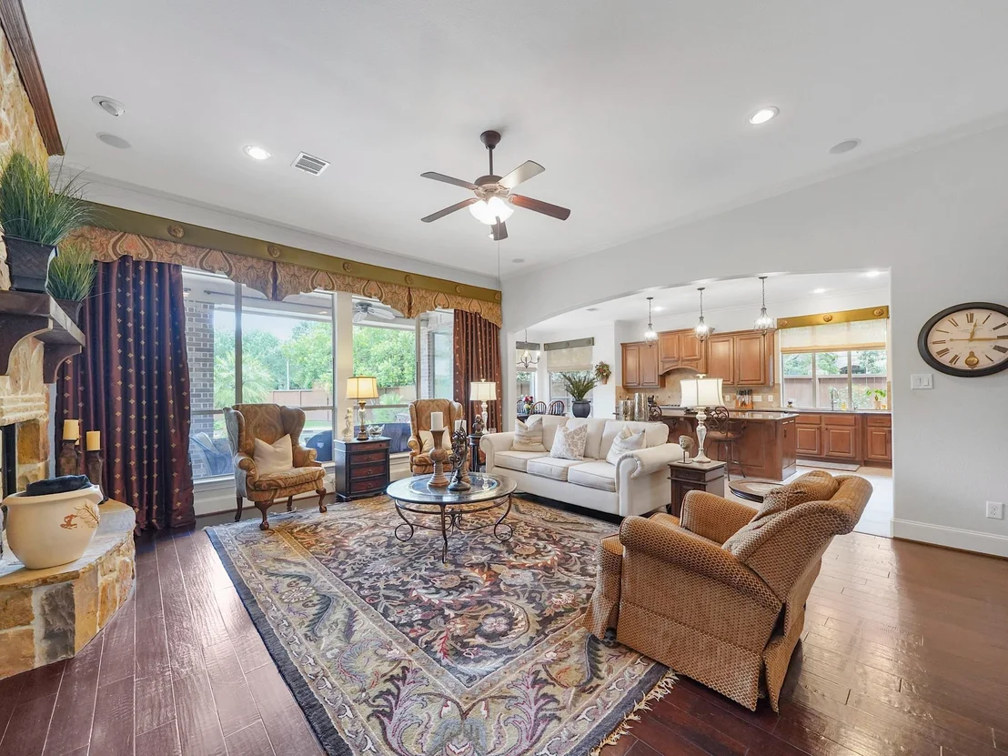 Photo of 6015 Madrone Mdw Drive