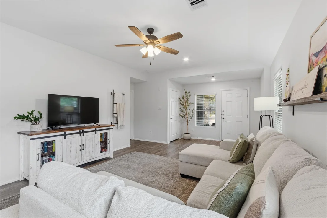 Photo of 1307 Winding Willow Drive