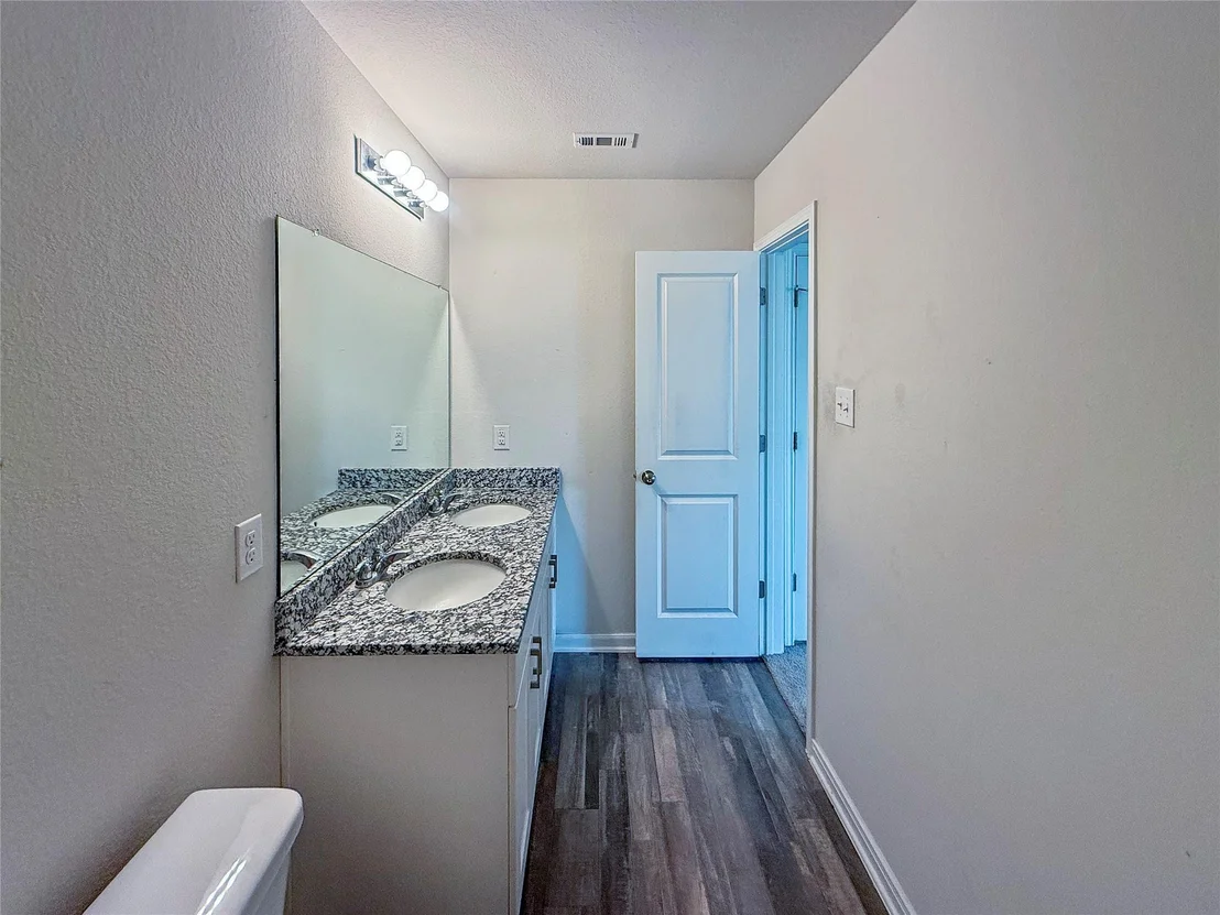 Photo of 10123 Cerritos Drive