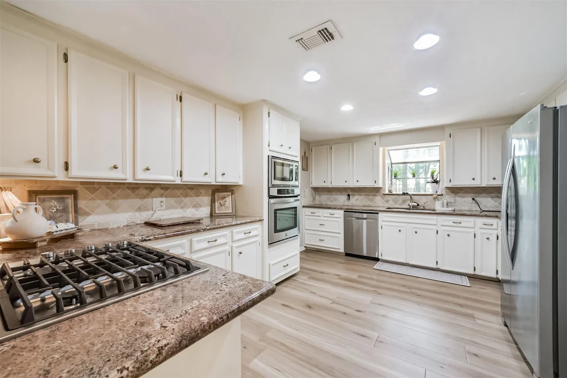 Photo of 7618 Hurst Forest Drive