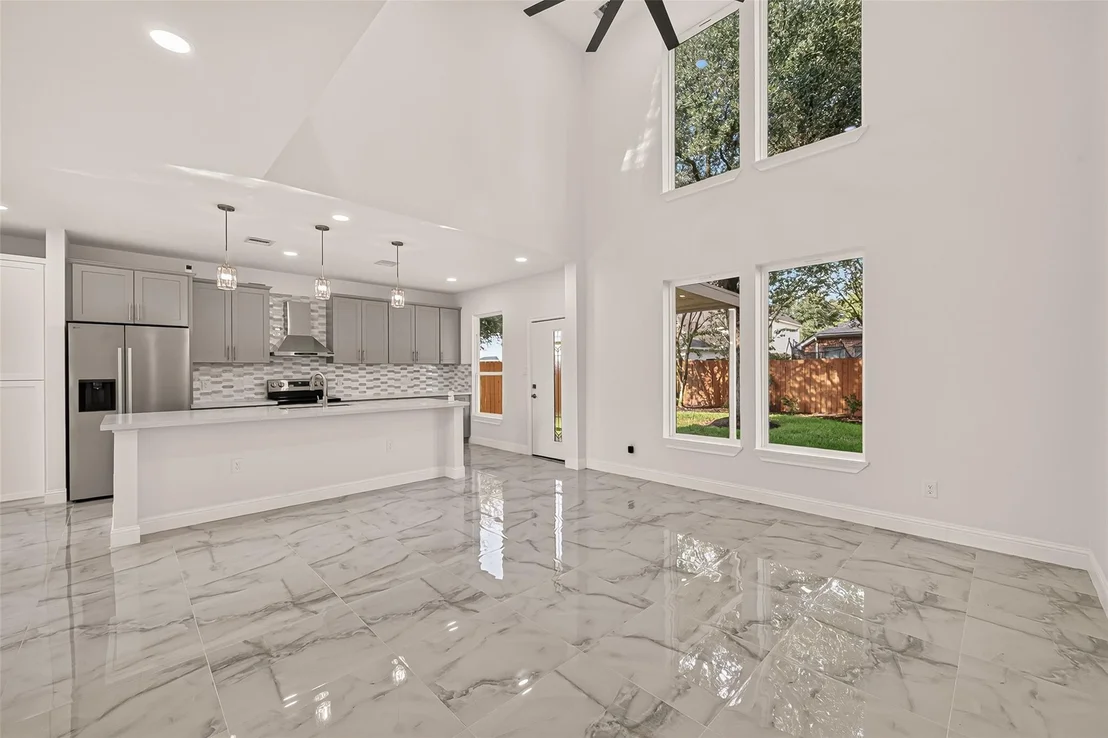 Photo of 2111 Pinecreek Pass Lane