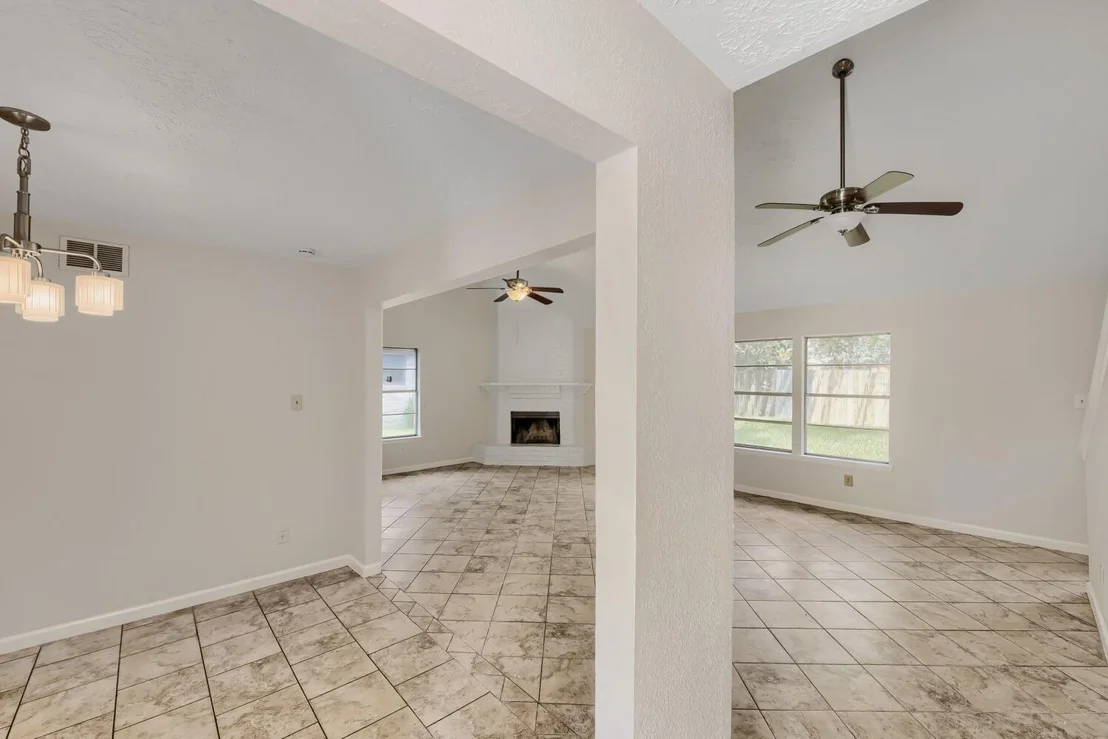 Photo of 5819 Culross Close