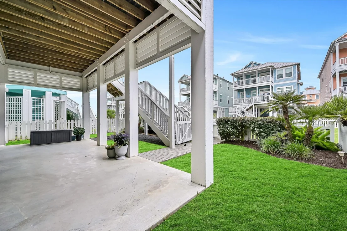 Photo of 3823 Conch
