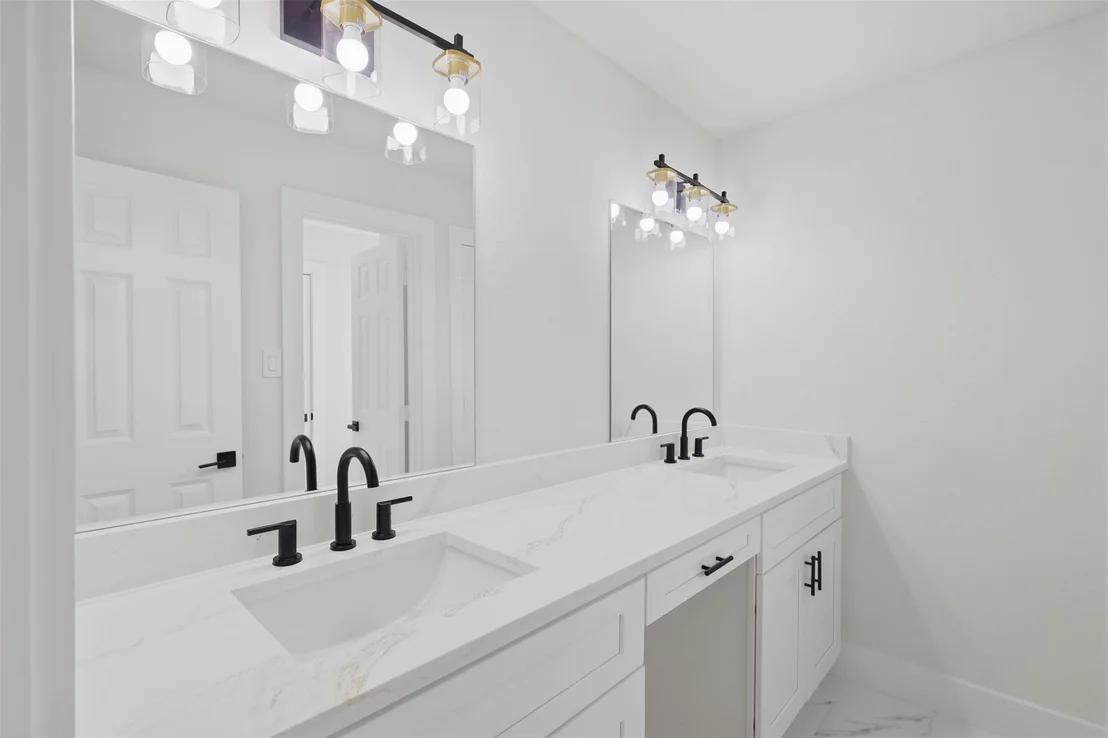 Photo of 8119 Pine Green Lane