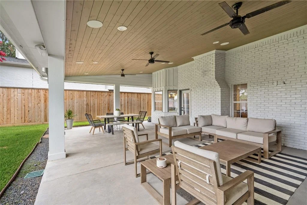 Photo of 854 W Forest Drive