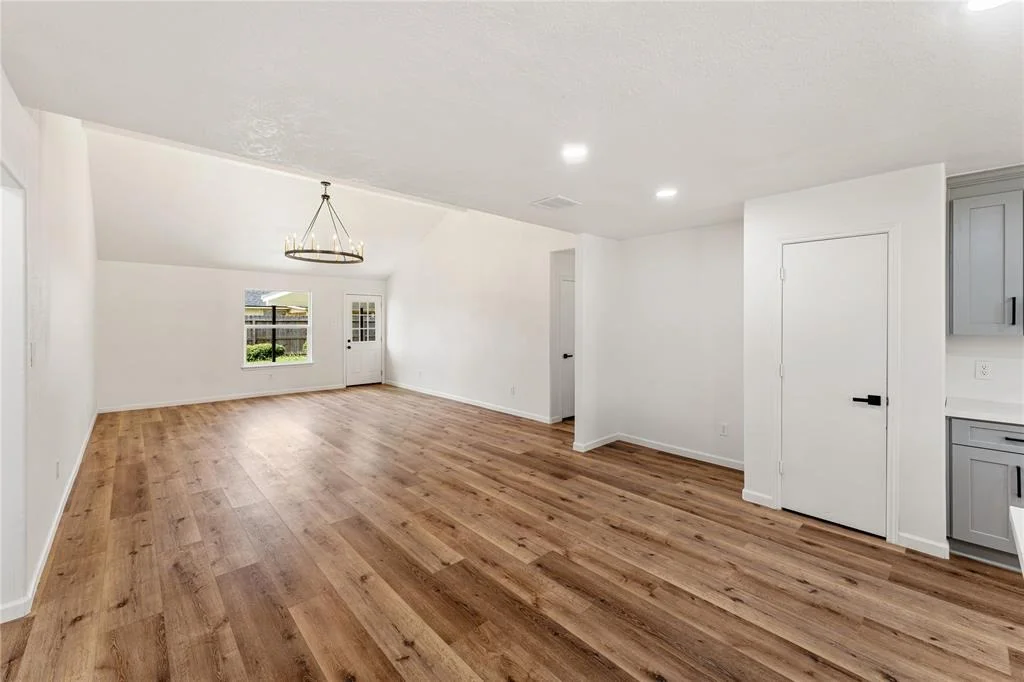 Photo of 7815 Brook Trail Circle