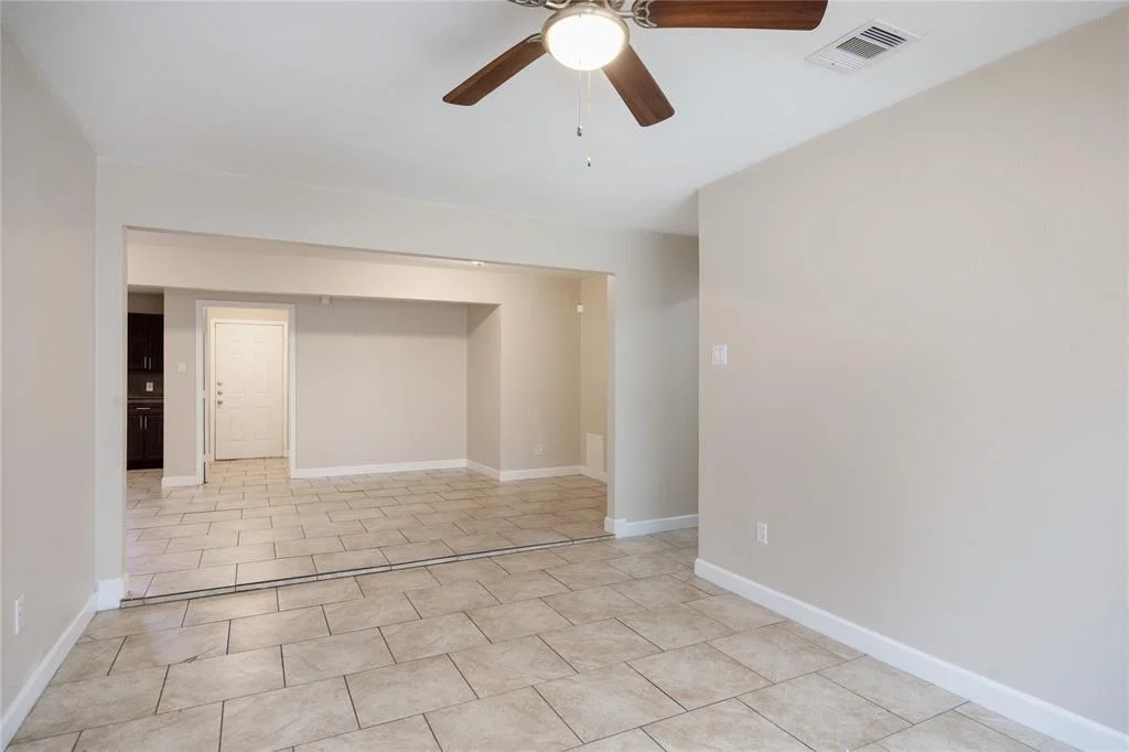 Photo of 6319 Winfield Road