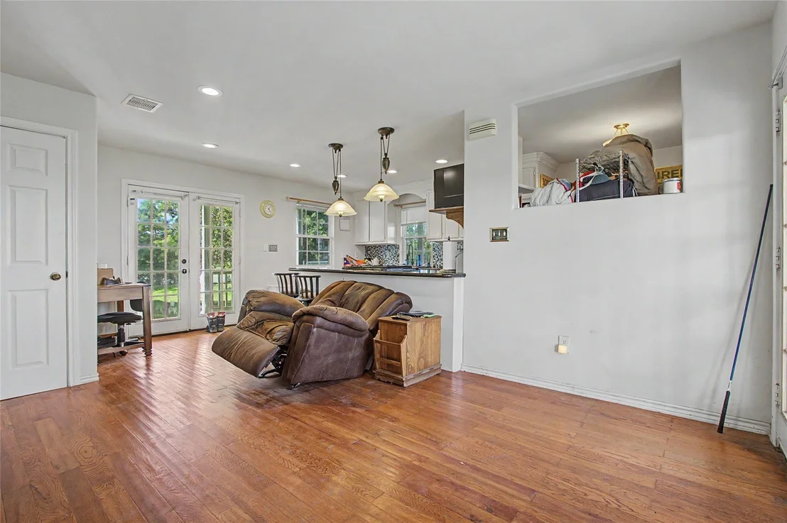 Photo of 4201 Lawrence Road