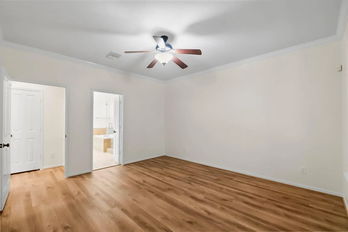 Photo of 78 N Cochrans Green Circle