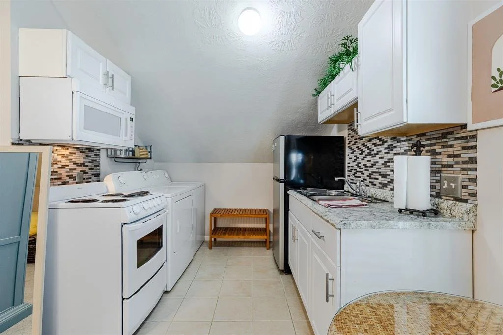 Photo of 2535 N Macgregor Way