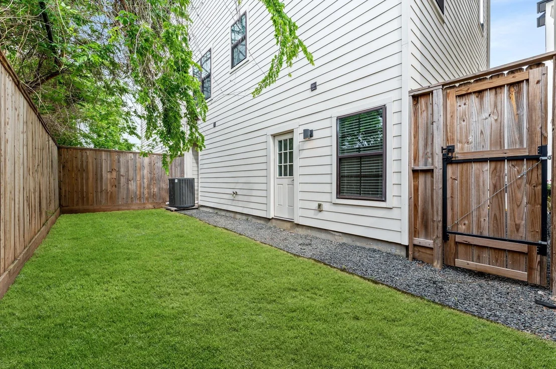 Photo of 3339 Beverly Forest Drive