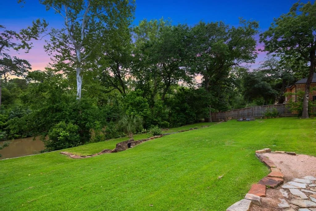 Photo of 2 Warrenton Drive