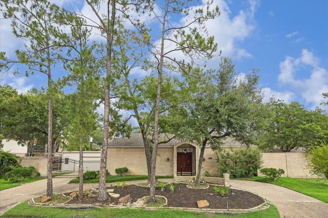 Photo of 306 Gessner Road