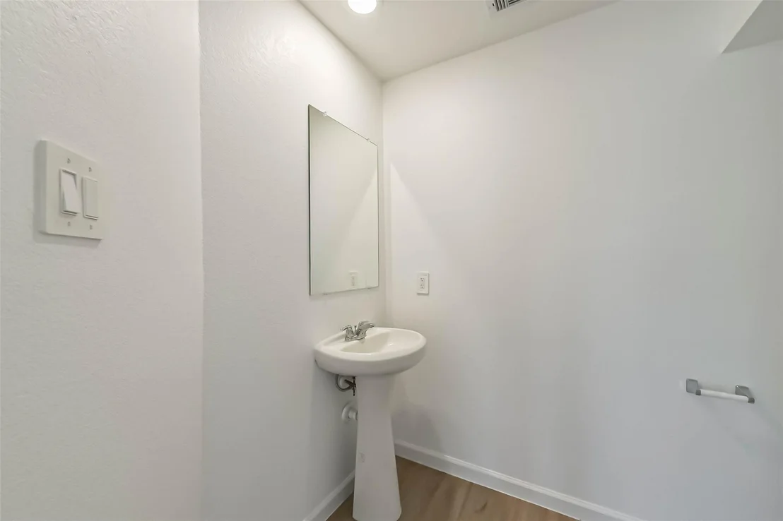 Photo of 1511 Las Cuevas Drive