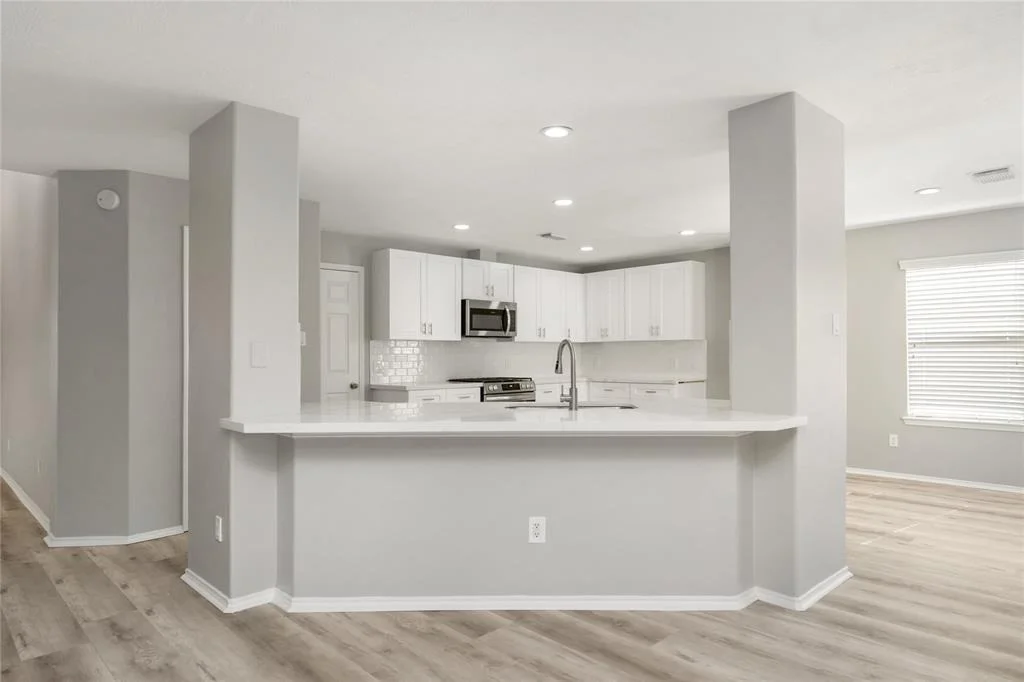 Photo of 20231 Niagara Falls Drive