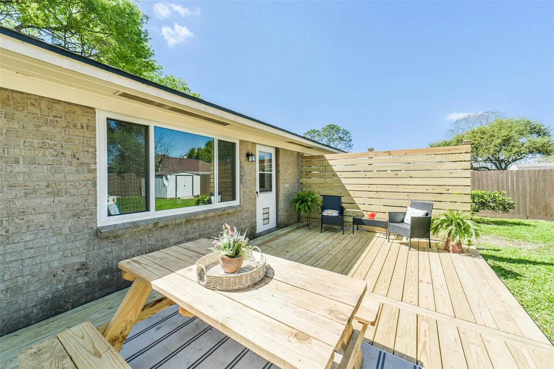 Photo of 323 Coventry Lane