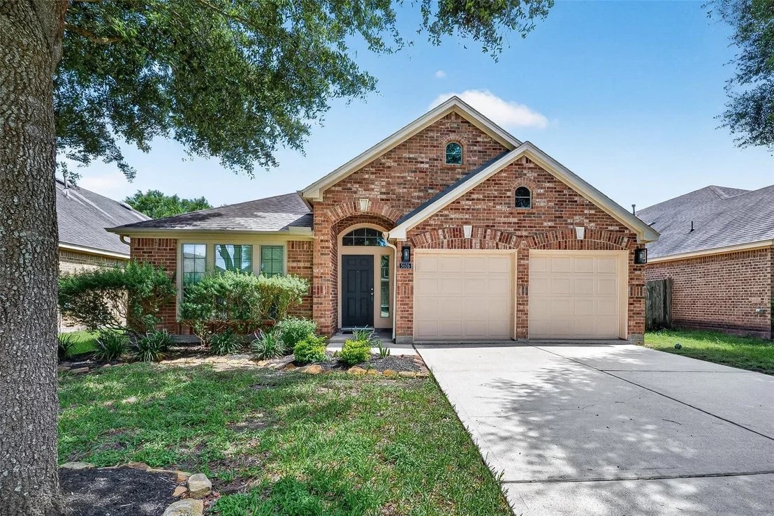 Photo of 5606 Walnut Glen Lane