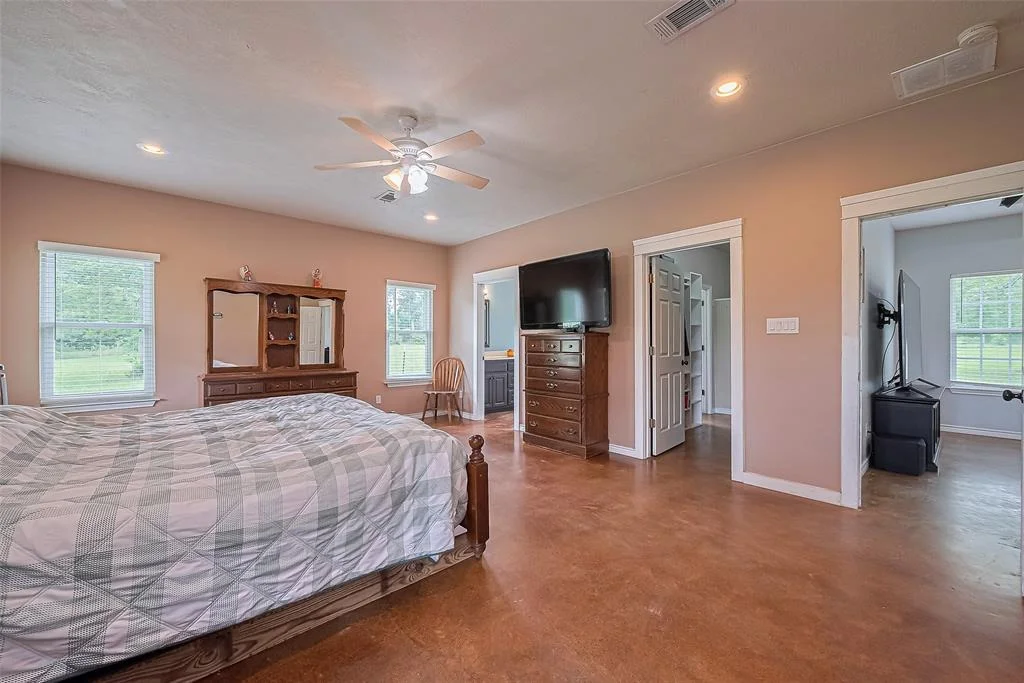 Photo of 5396 Duff Road