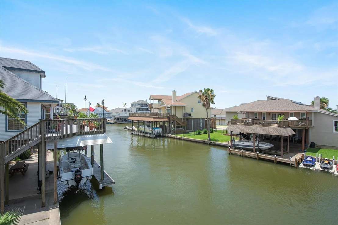 Photo of 207 Easterly Drive