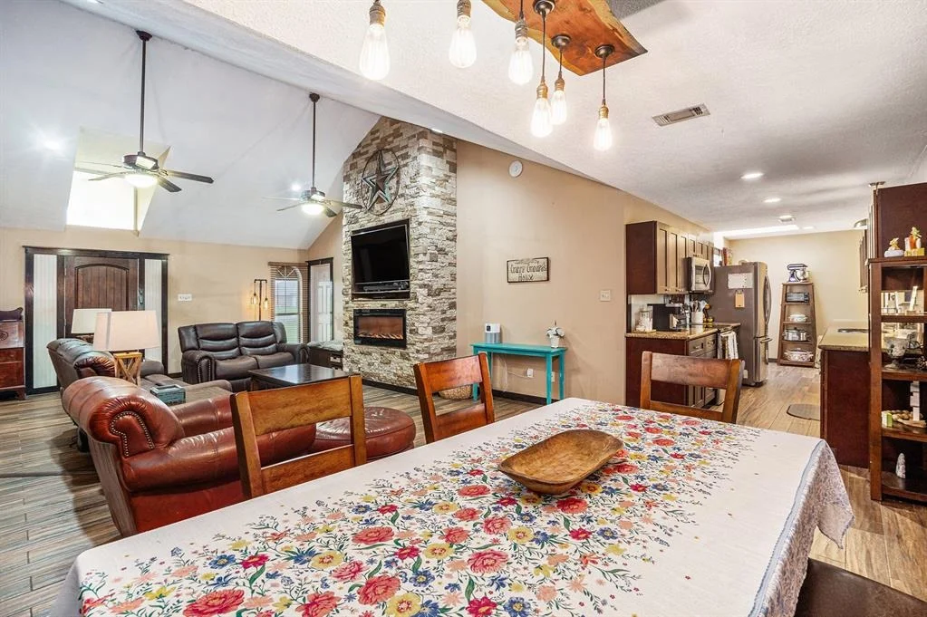 Photo of 4206 Lawrence Road